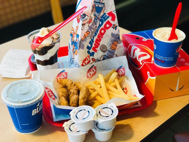 dairy queen food blizzard 2018 1542822206 768x576